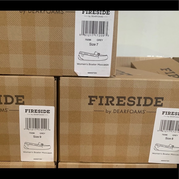 Victoria Genuine Shearling Lace Moccasin Slipper - Picture 9 of 10